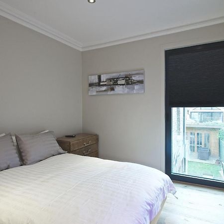 Modern Bedroom In London !! 外观 照片