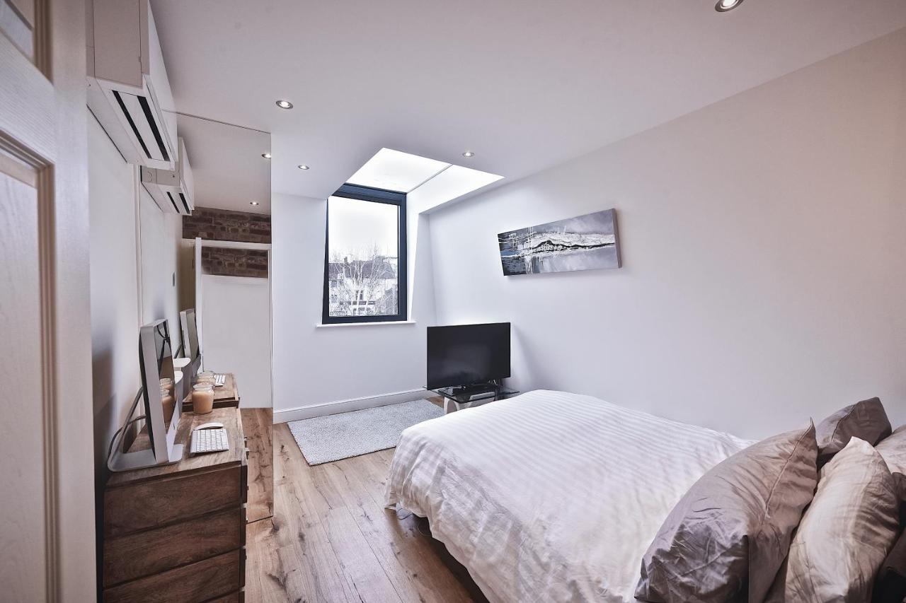 Modern Bedroom In London !! 外观 照片