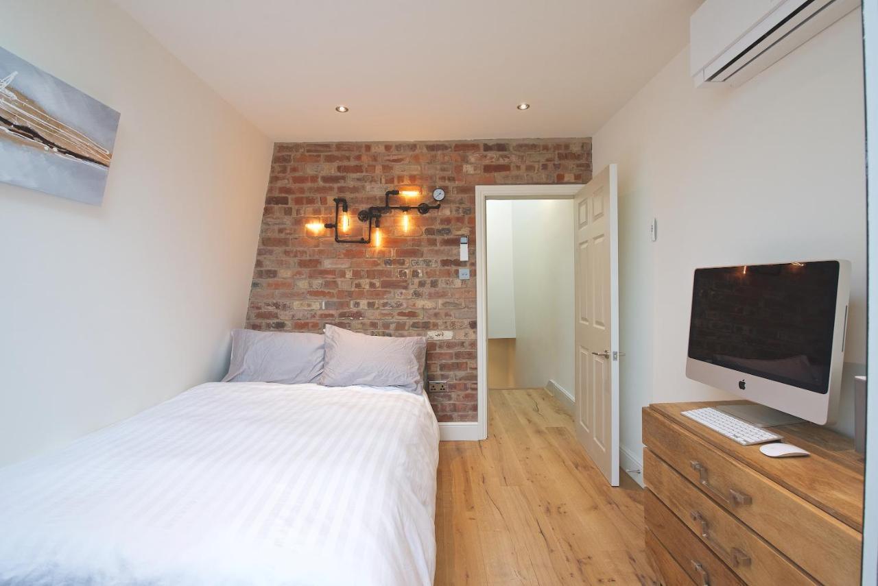 Modern Bedroom In London !! 外观 照片