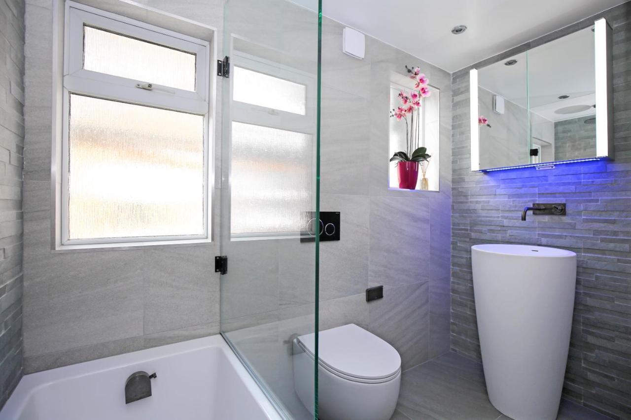 Modern Bedroom In London !! 外观 照片
