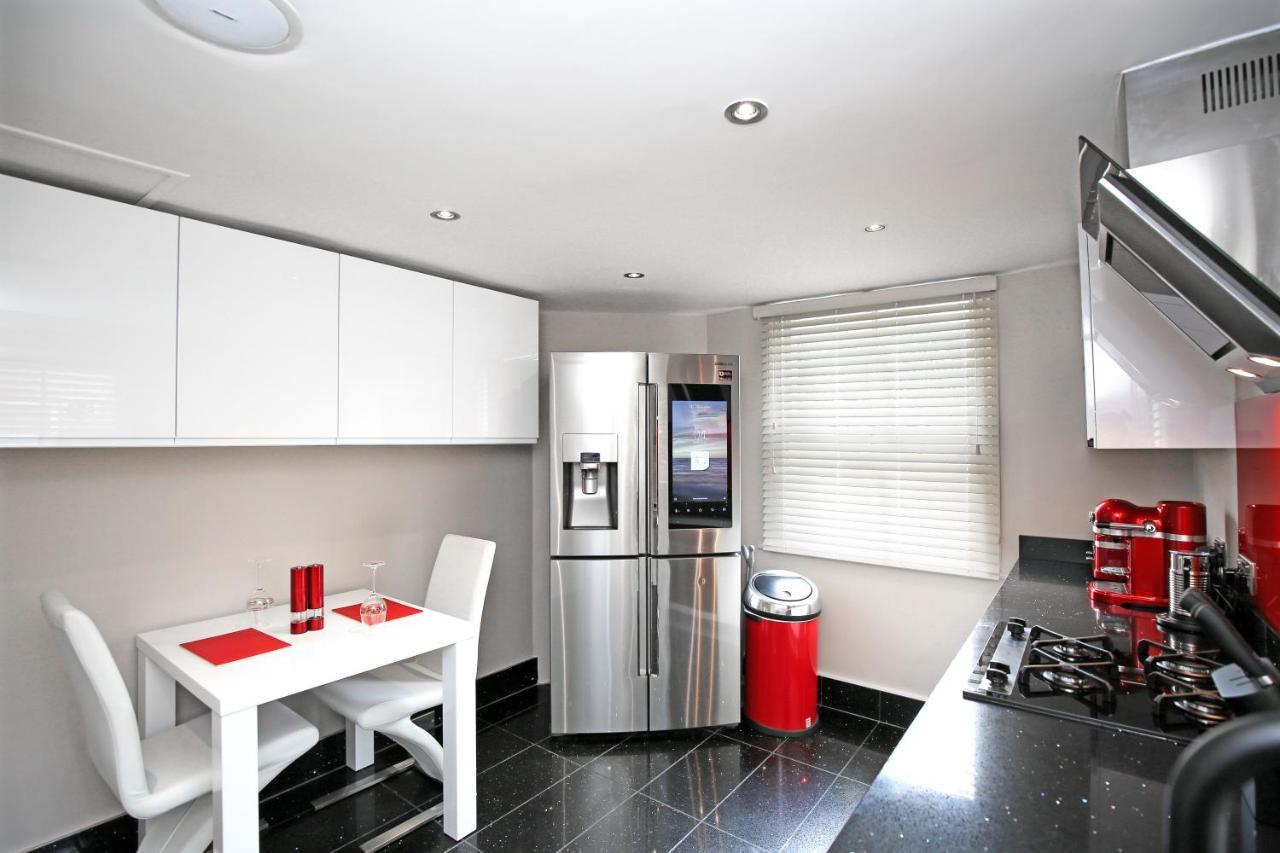 Modern Bedroom In London !! 外观 照片