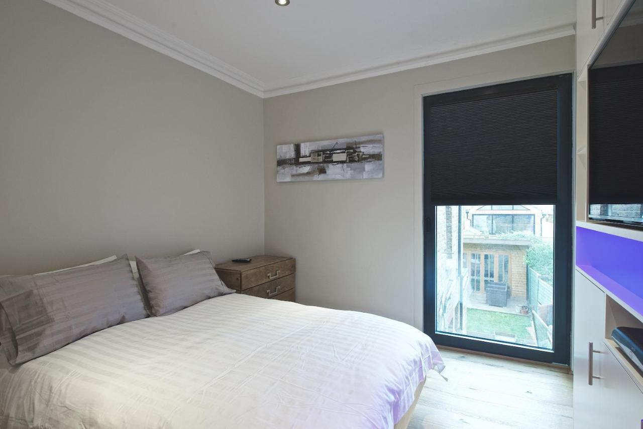 Modern Bedroom In London !! 外观 照片